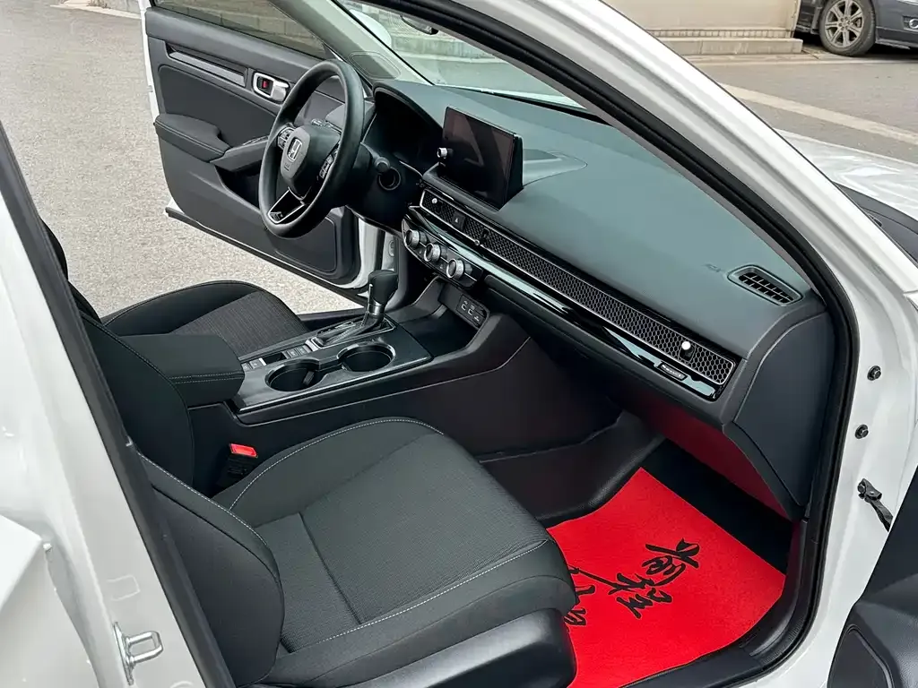 Honda Civic — фото 7