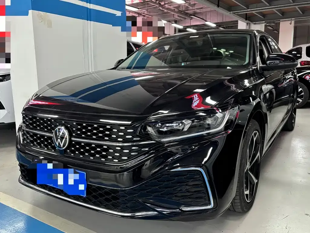 Volkswagen Passat 2023 из CN, фото 1