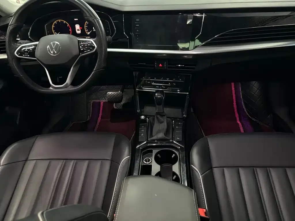 Volkswagen Passat 2023 из CN, фото 9