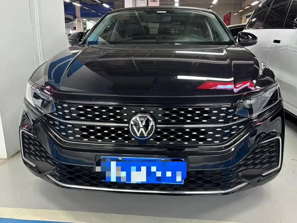 Volkswagen Passat 2023 из CN, фото 5