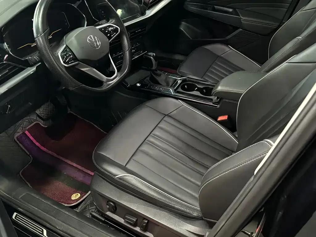 Volkswagen Passat 2023 из CN, фото 8