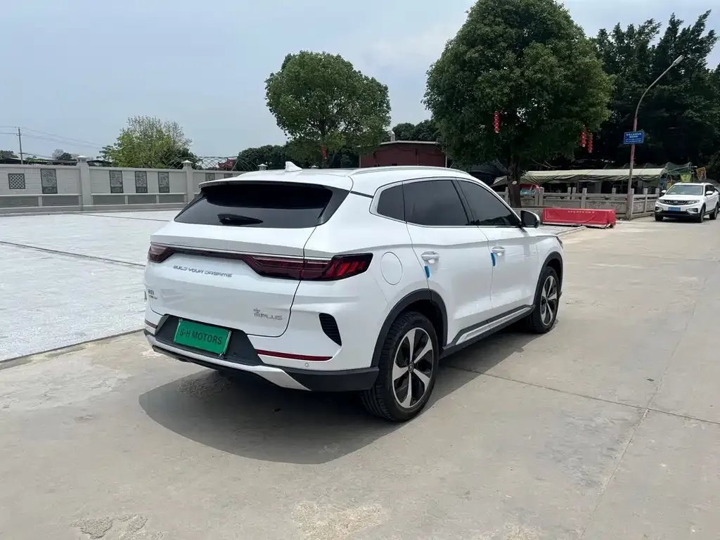 BYD PLUS New Energy — фото 9