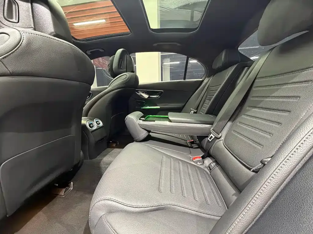 Mercedes-Benz C-Class 2025 из CN, фото 5