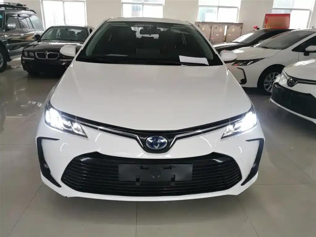 Toyota Corolla — фото 2