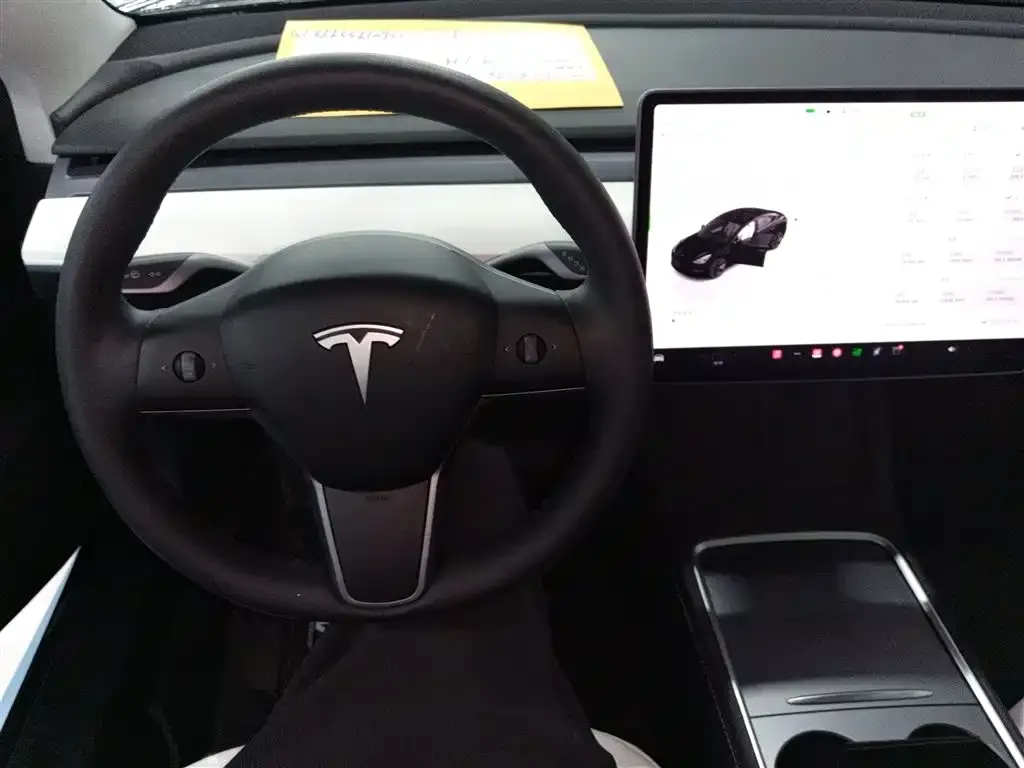 Tesla Model 3 — фото 3