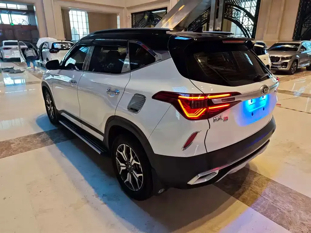 Kia KX3 2021 из CN, фото 6