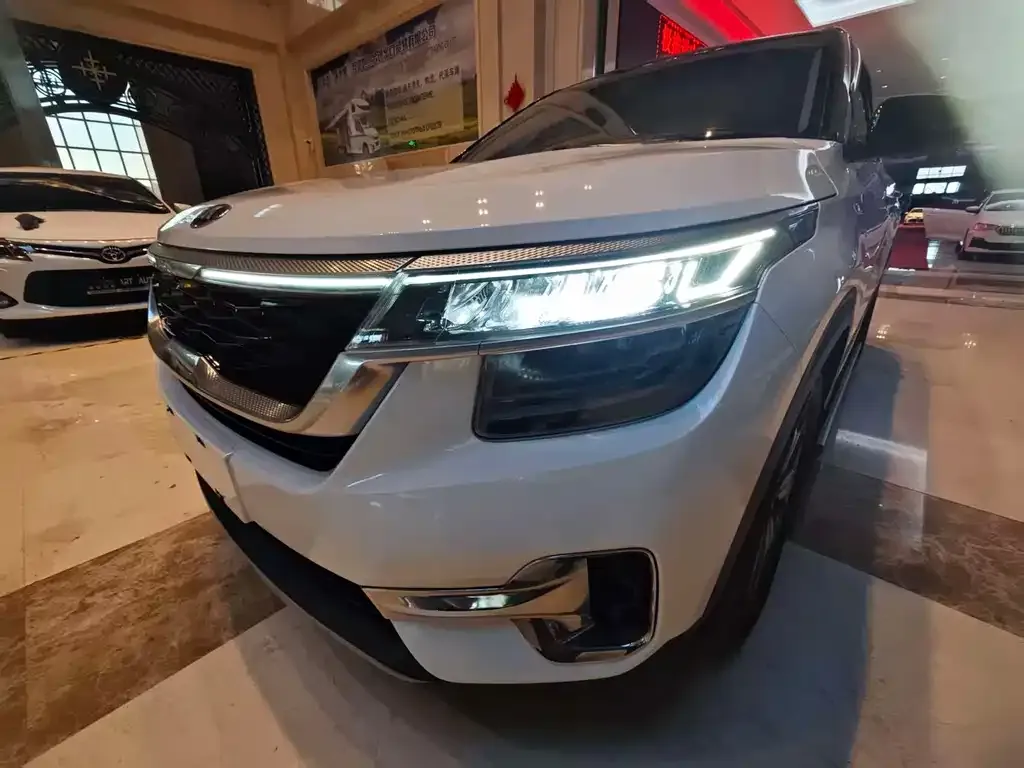 Kia KX3 2021 из CN, фото 3