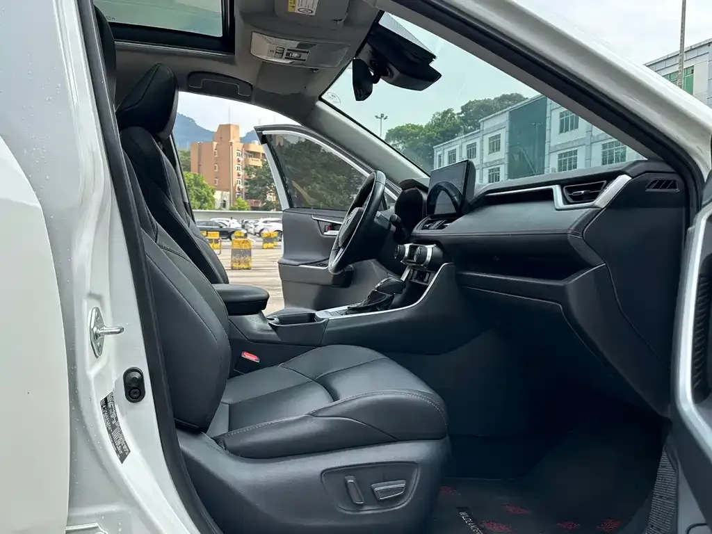 Toyota Wildlander New Energy 2023 из CN, фото 6