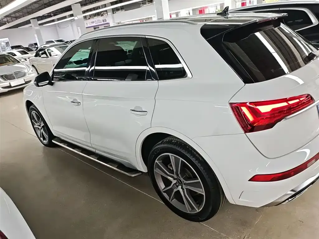 Audi Q5L 2021 из CN, фото 8