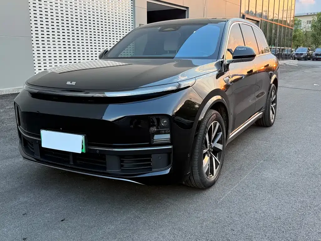 Li Auto L8