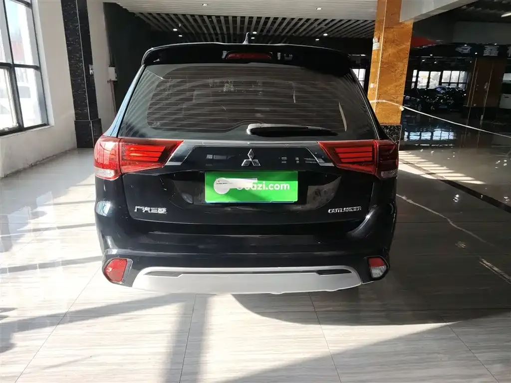 Mitsubishi Outlander 2022 из CN, фото 5