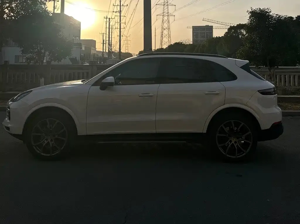 Porsche Cayenne 2023 из CN, фото 3
