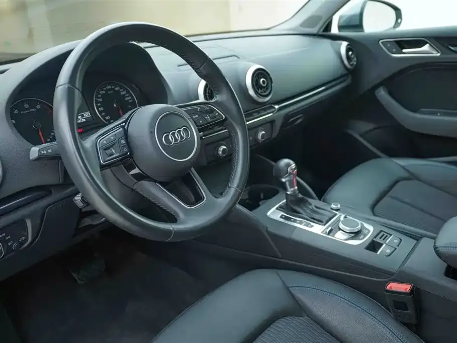 Audi A3 2021 из CN, фото 10