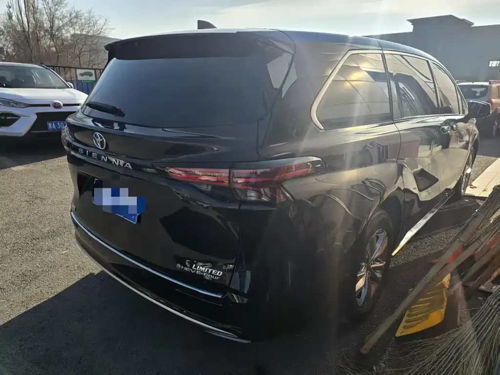 Toyota Sienna 2025 из CN, фото 7