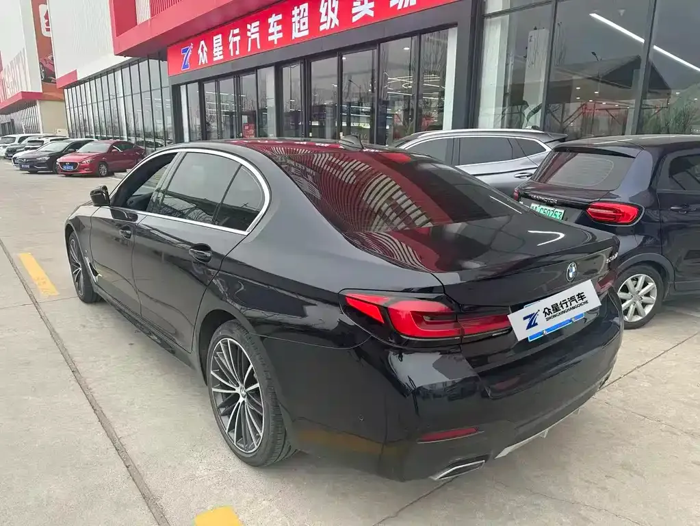 BMW 5 Series — фото 10
