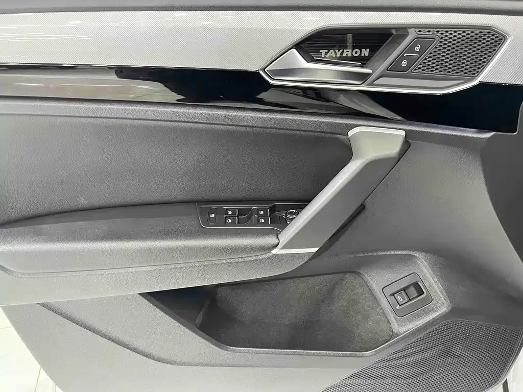 Volkswagen Tayron 2022 из CN, фото 10