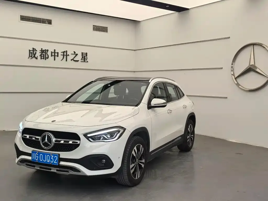 Mercedes-Benz GLA — фото 1