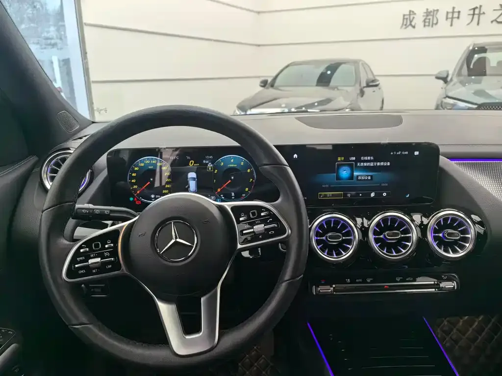 Mercedes-Benz GLA — фото 10