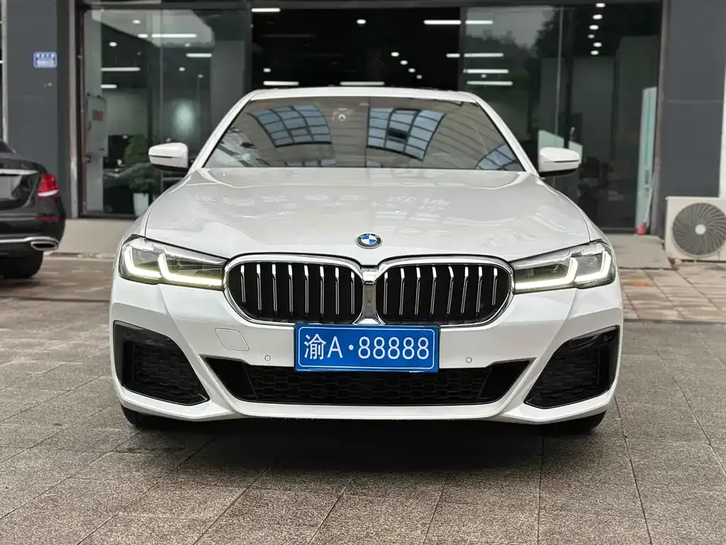 BMW 5 Series — фото 5