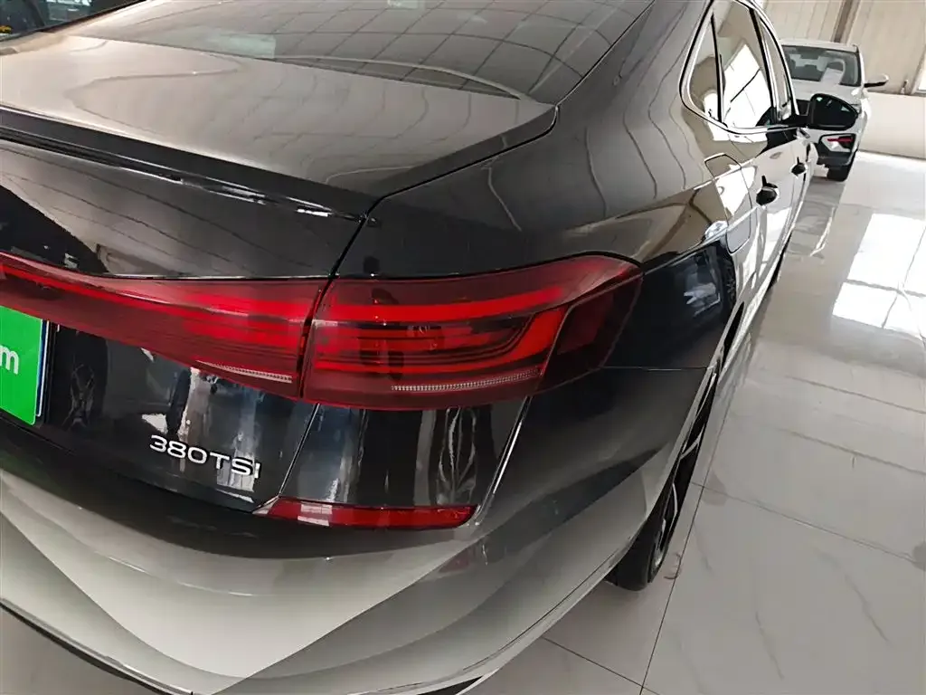 Volkswagen Passat 2024 из CN, фото 4