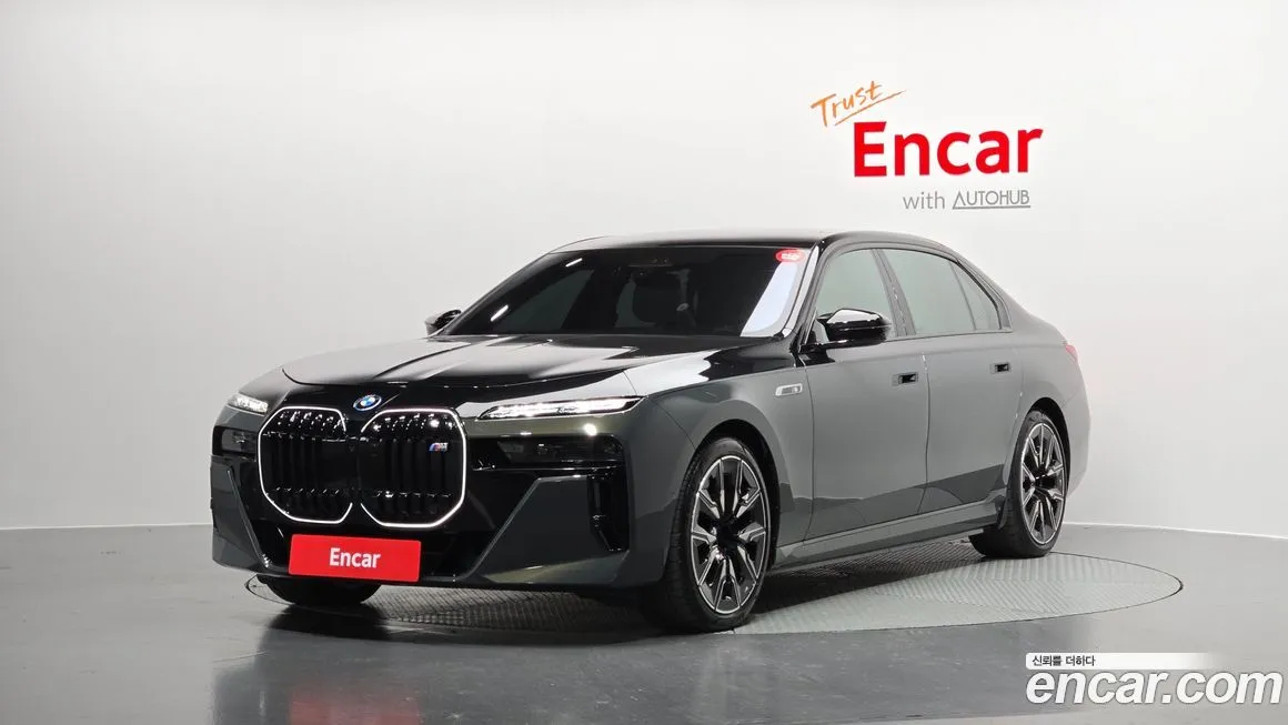 BMW i7