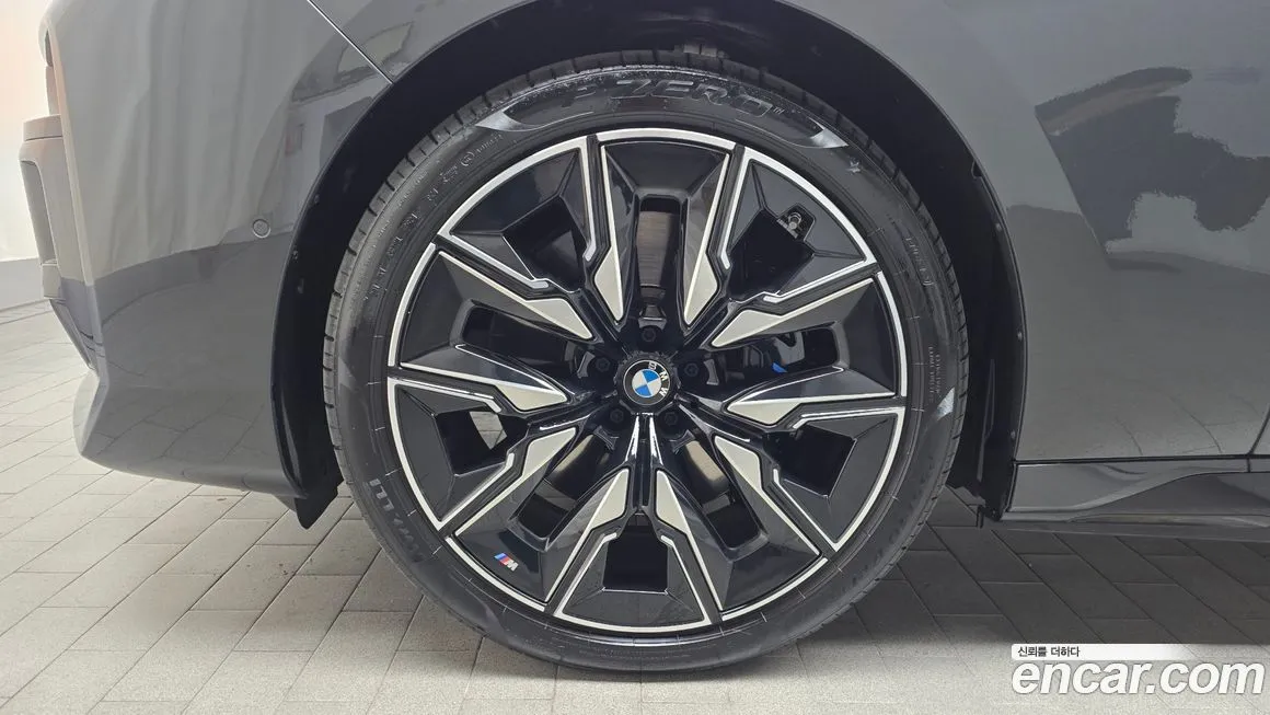 BMW i7 2025 из KR, фото 8