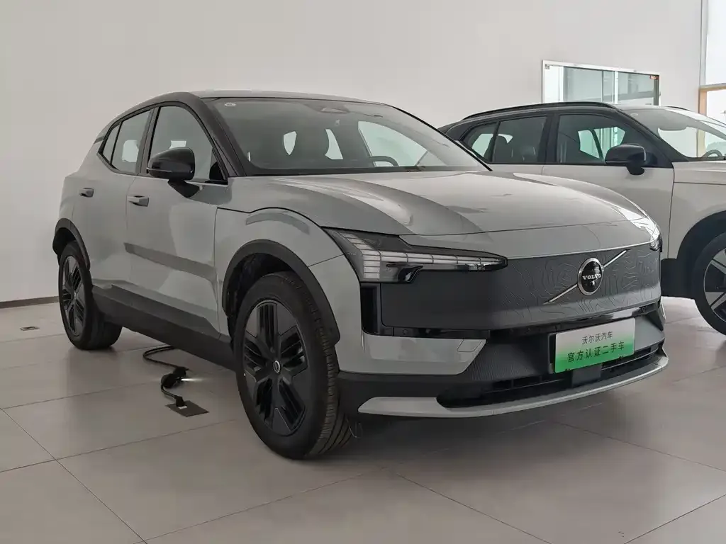 Volvo EX30 2025 из CN, фото 2