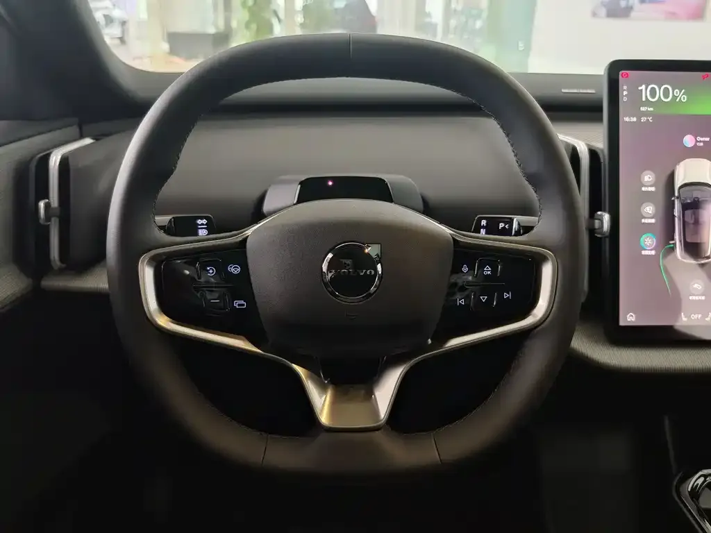 Volvo EX30 2025 из CN, фото 3