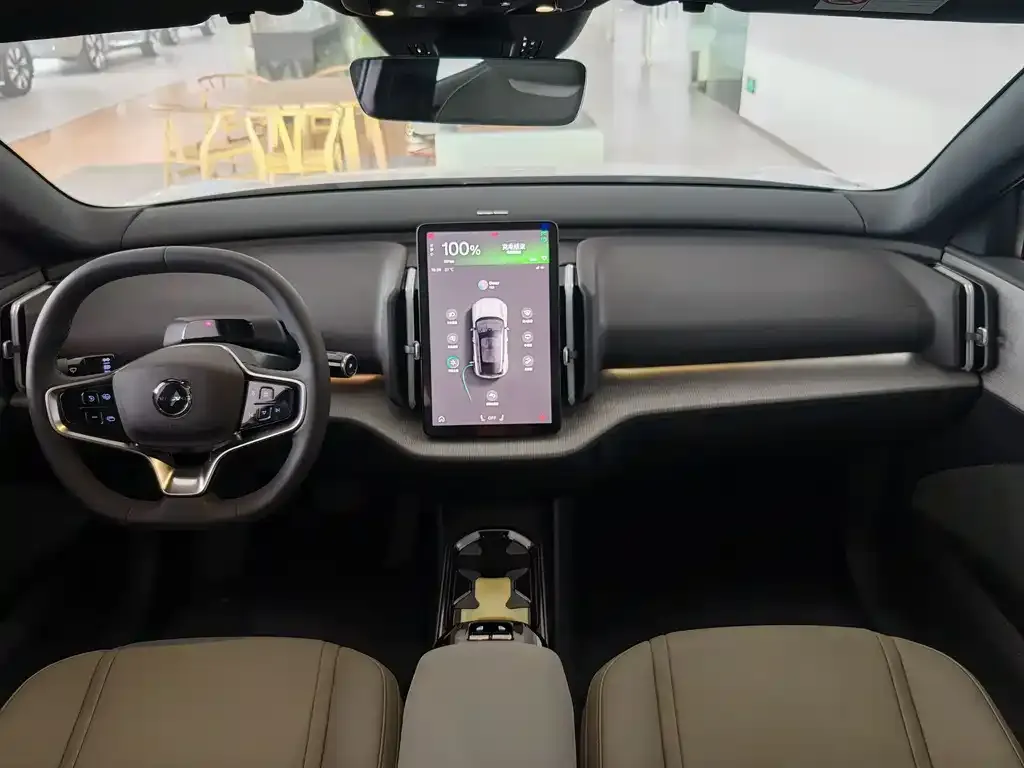 Volvo EX30 2025 из CN, фото 7