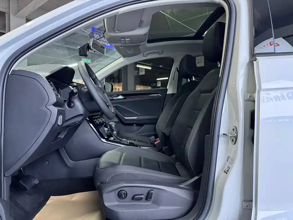 [object Object] T-Roc 2023 из CN, фото 8