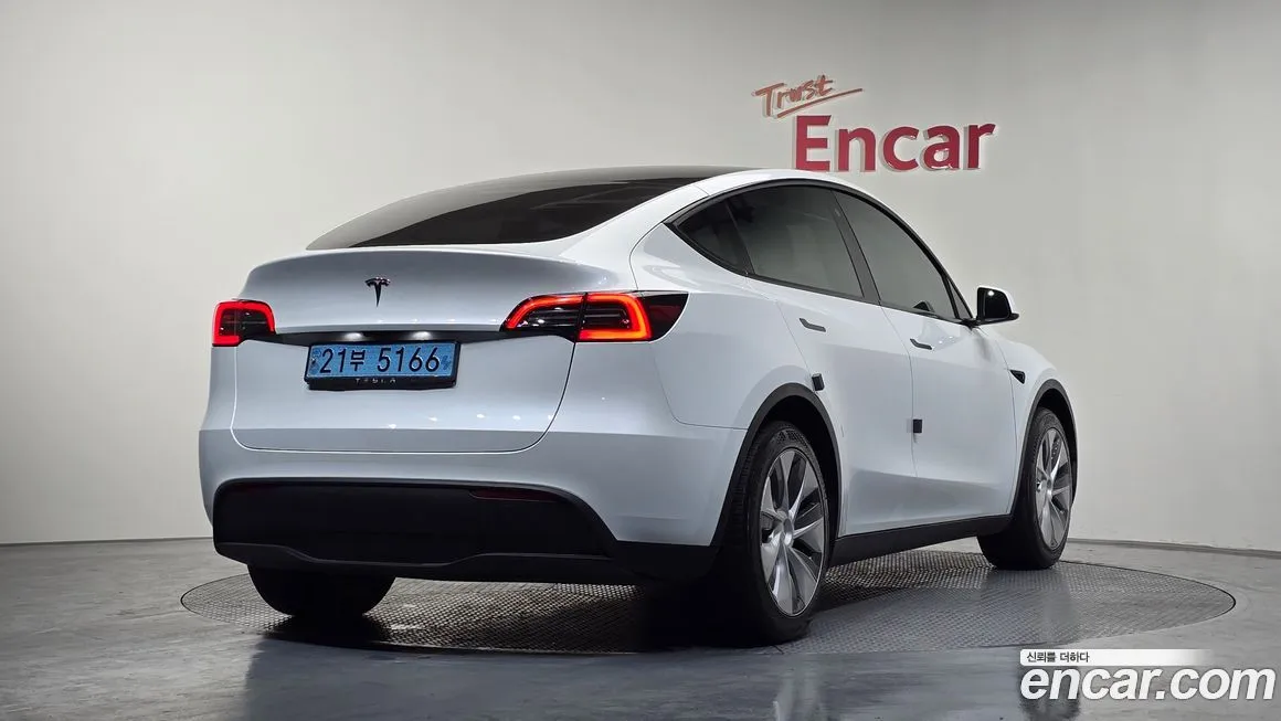 Tesla Model Y 2023 из KR, фото 7