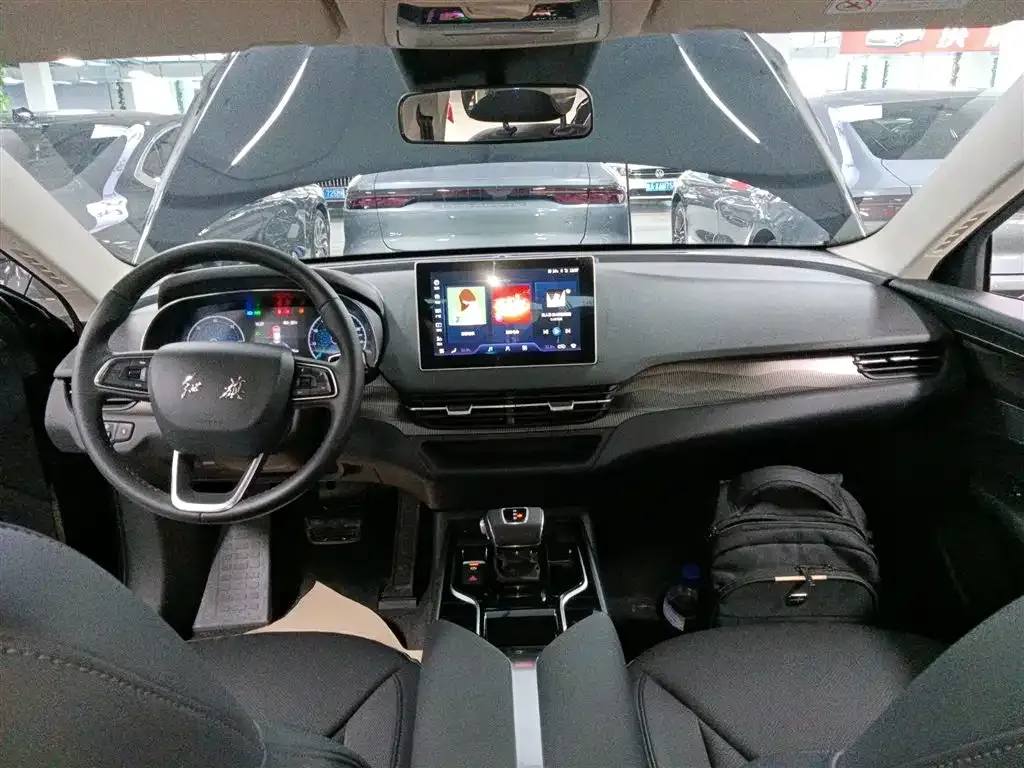 Hongqi E-QM5 — фото 4