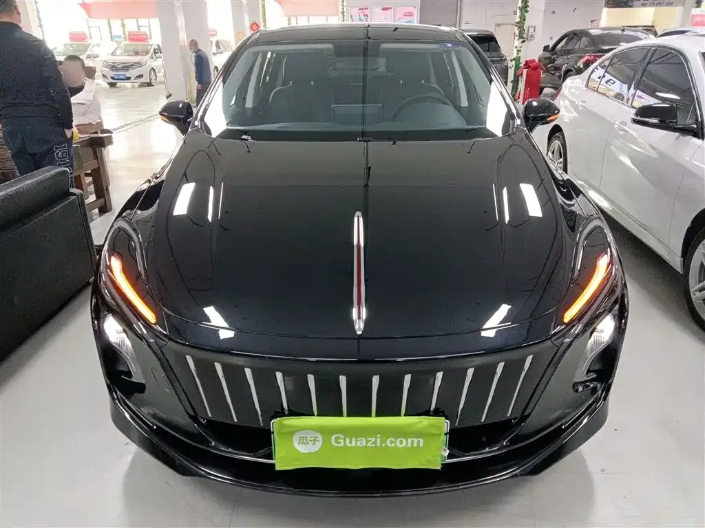 Hongqi E-QM5 — фото 2