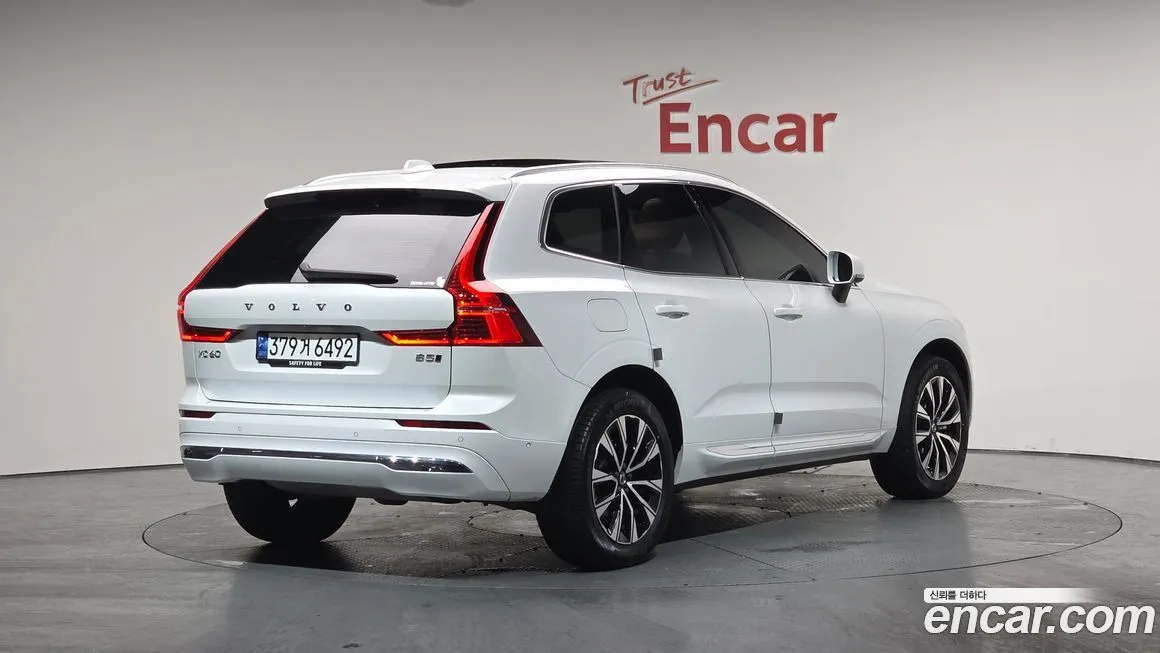 Volvo XC60 — фото 3