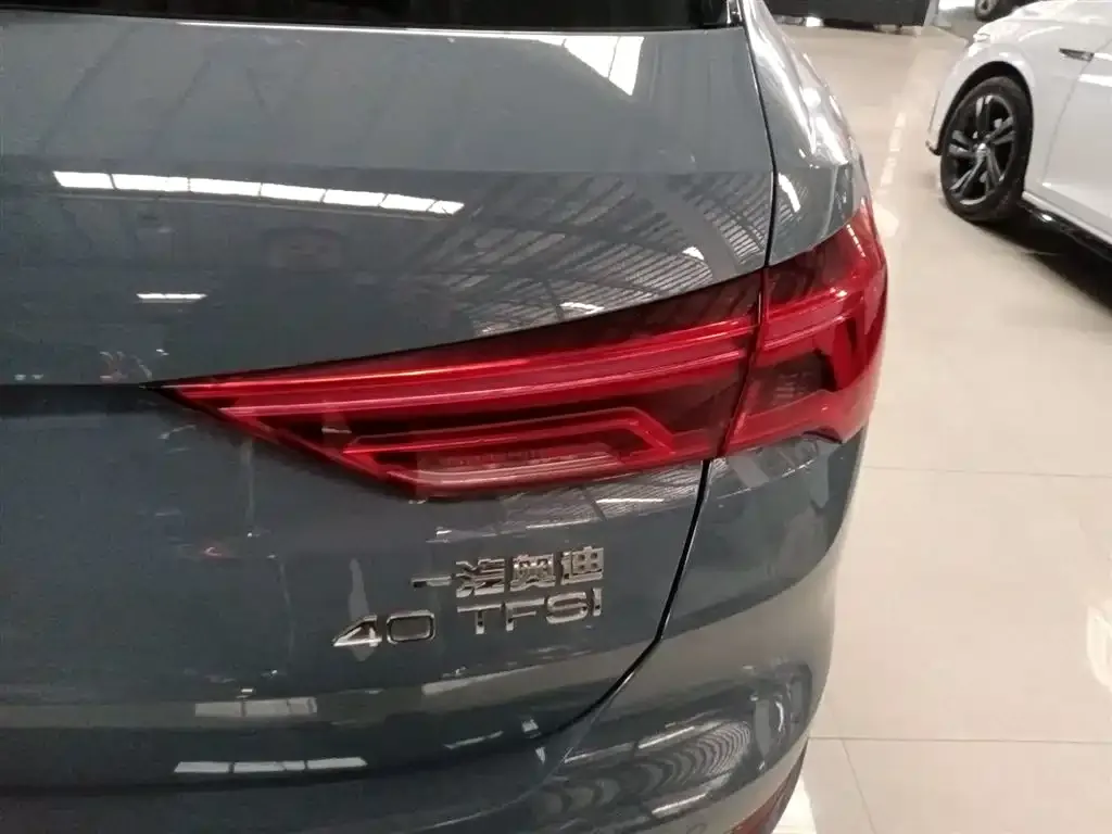 Audi Q3 2022 из CN, фото 10