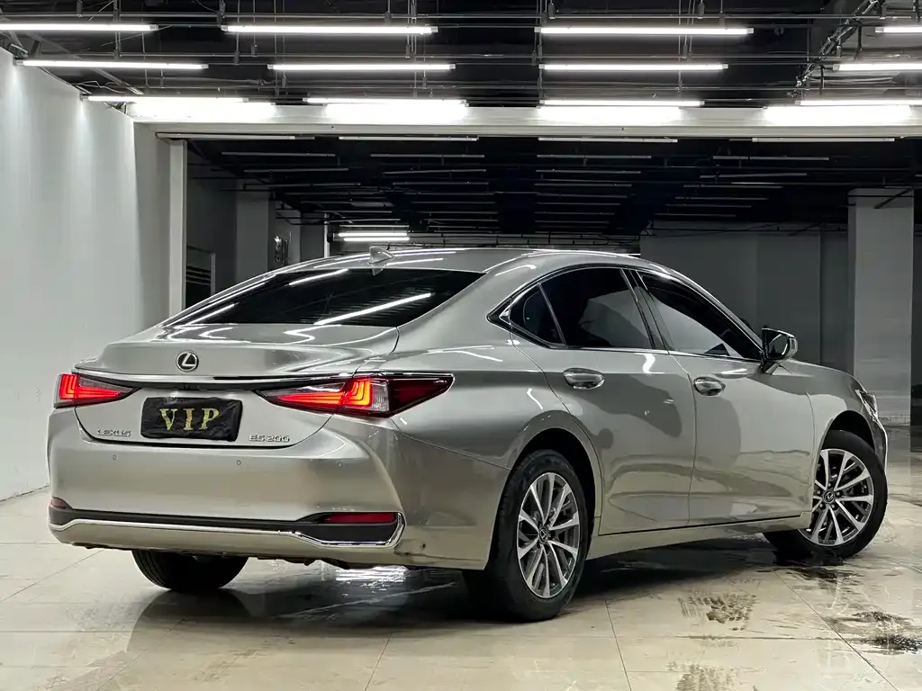 Lexus ES — фото 3