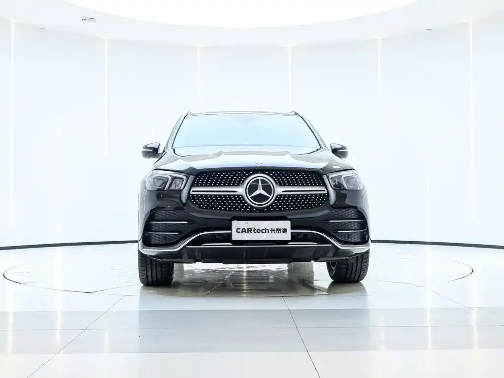 Mercedes-Benz GLE — фото 1