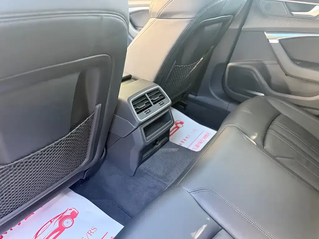Audi A7 2021 из CN, фото 5