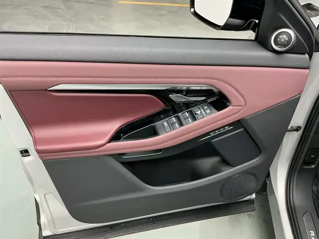 Land Rover Evoque 2023 из CN, фото 9