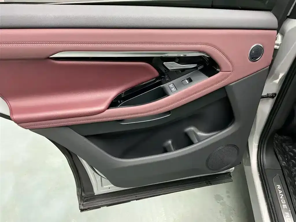 Land Rover Evoque 2023 из CN, фото 8