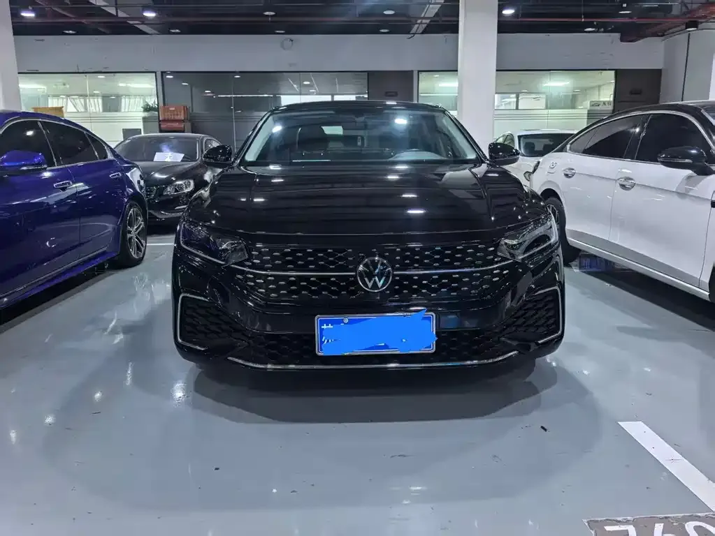Volkswagen Passat — фото 5