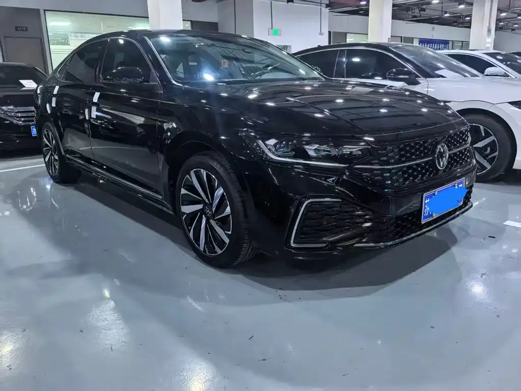 Volkswagen Passat — фото 4