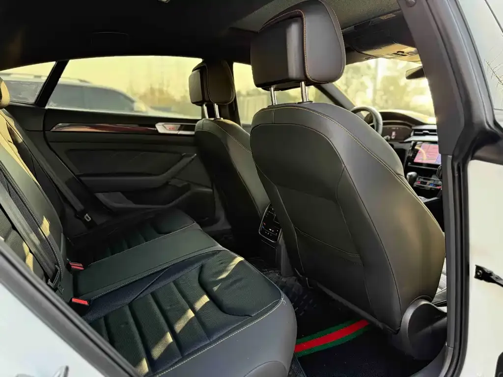 Volkswagen CC 2023 из CN, фото 7