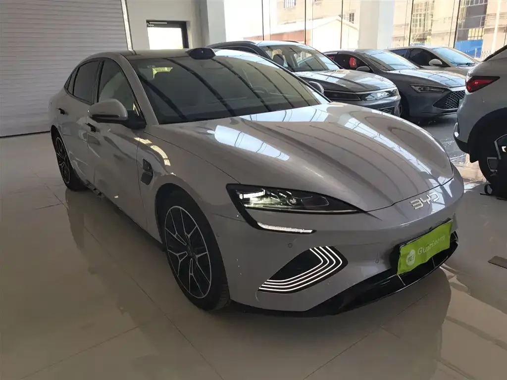BYD Seal — фото 4