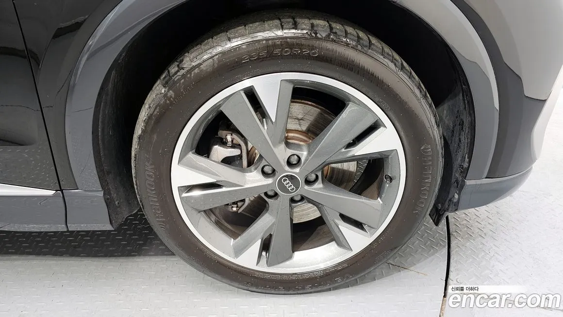 Audi Q4 e-tron 2023 из KR, фото 6