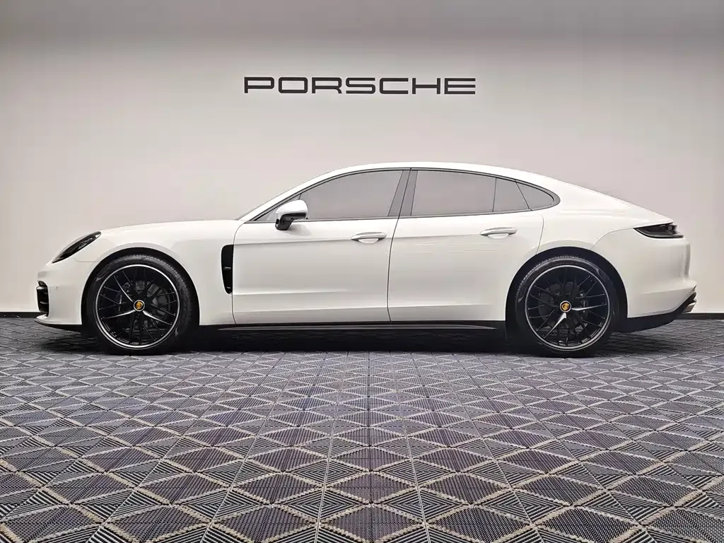 Porsche Panamera — фото 10