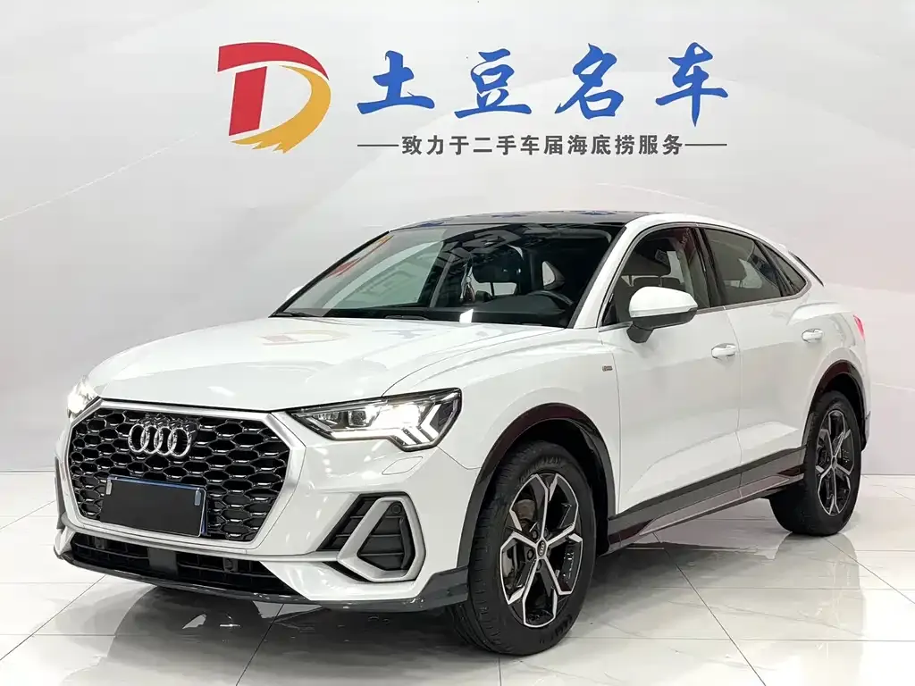 Audi Q3 Sportback — фото 1