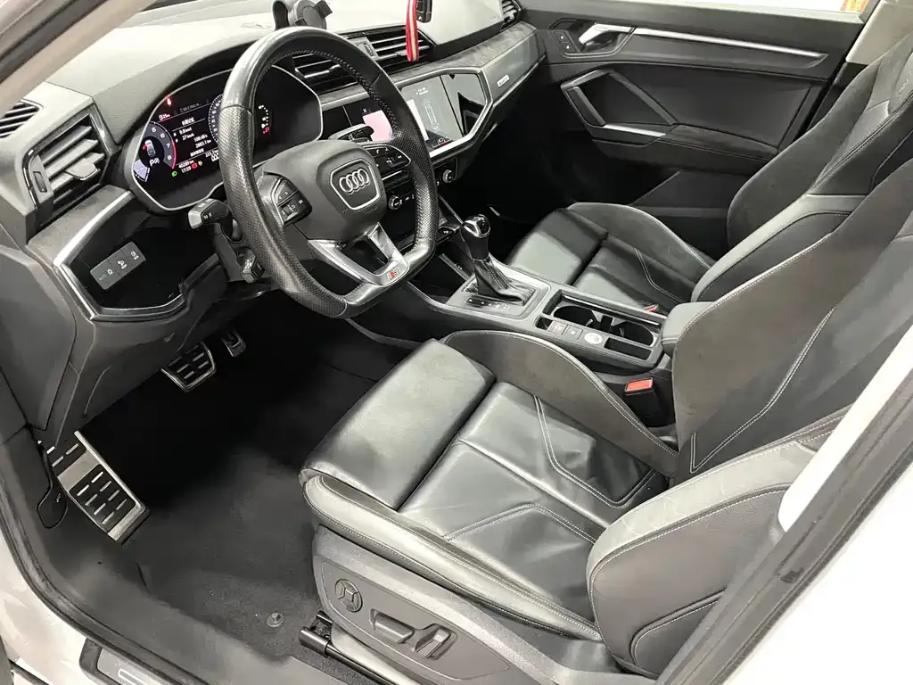 Audi Q3 Sportback — фото 8