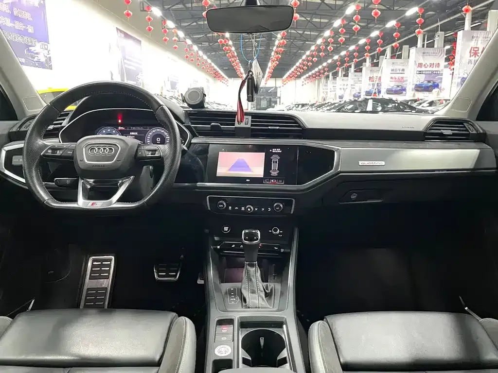 Audi Q3 Sportback — фото 9