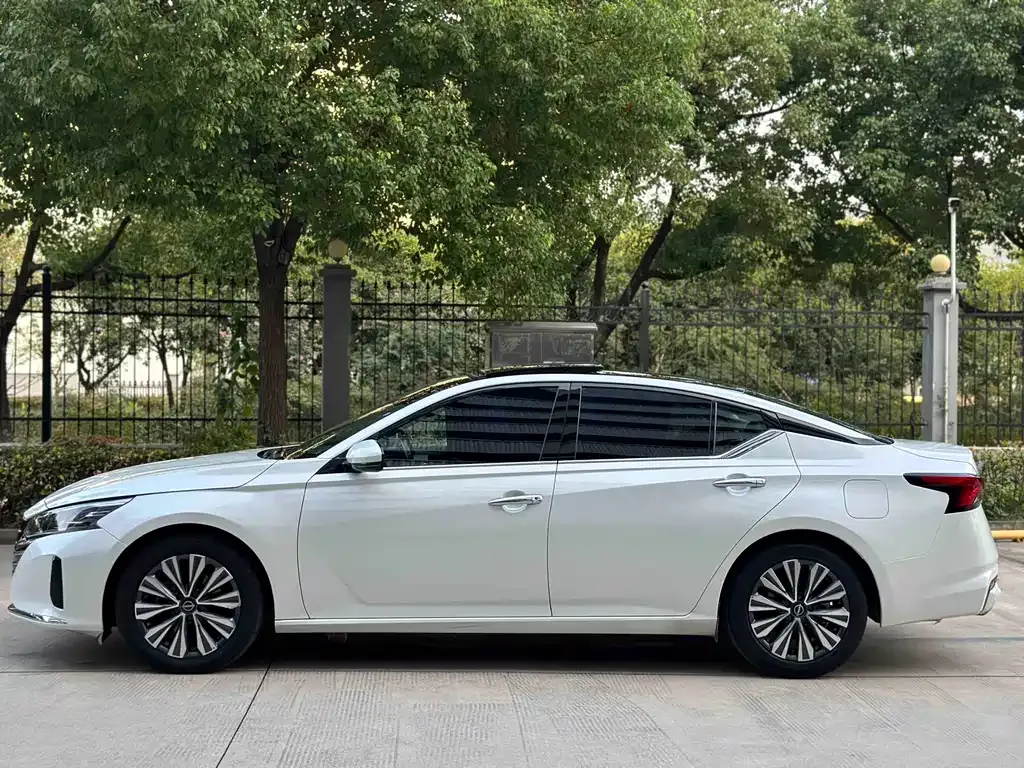 Nissan Teana 2023 из CN, фото 4